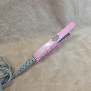 Babyliss Pro Nano Titanium Mini Travel Straightening Flat Iron Model BABNT3050PK